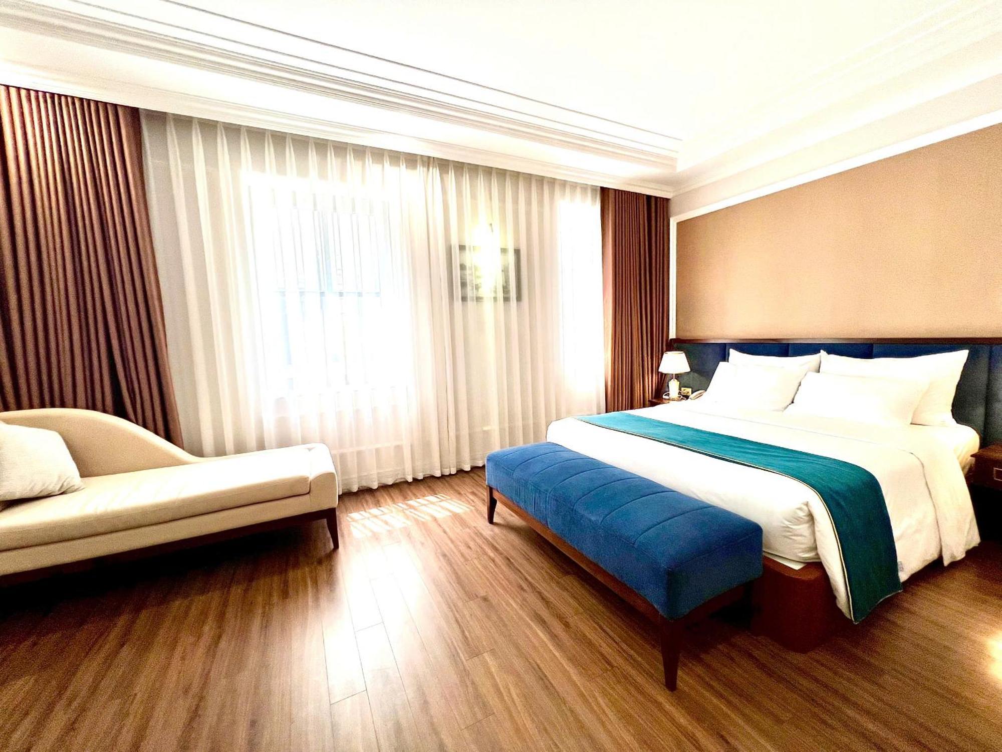 Rubyqueen Halong Hotel Ha Long Exterior foto